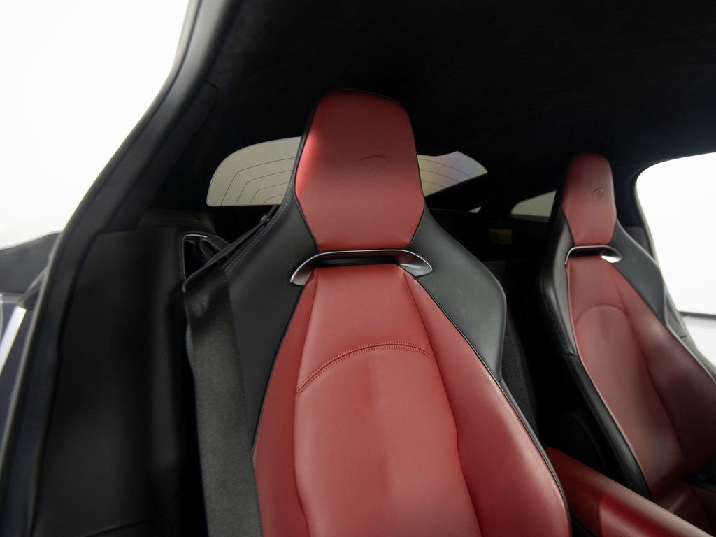 Used 2023 McLaren Artura image 28