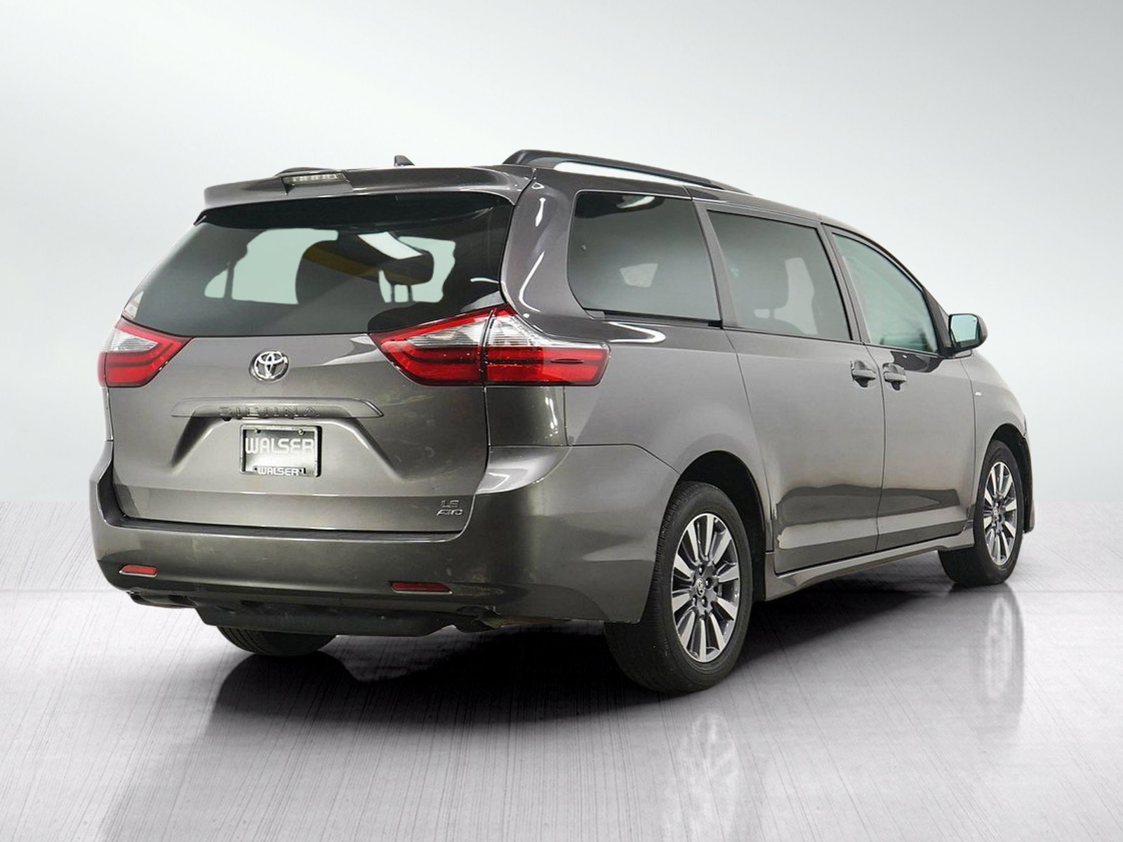 Used 2020 Toyota Sienna LE AWD/4WD image 5