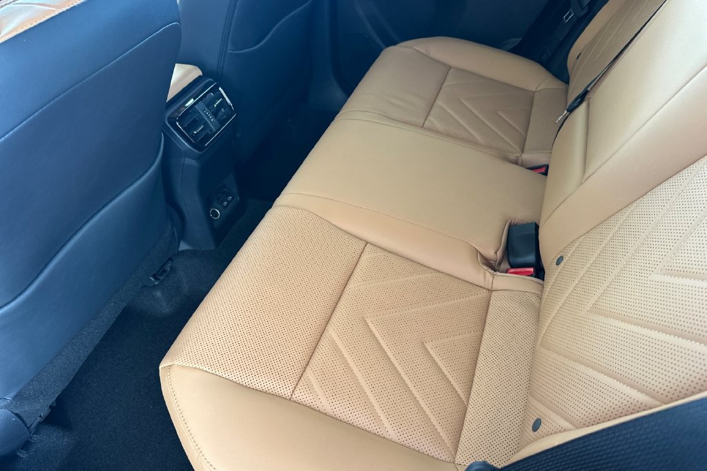 Used 2026 Lexus NX 350 AWD w/ Luxury Package image 13