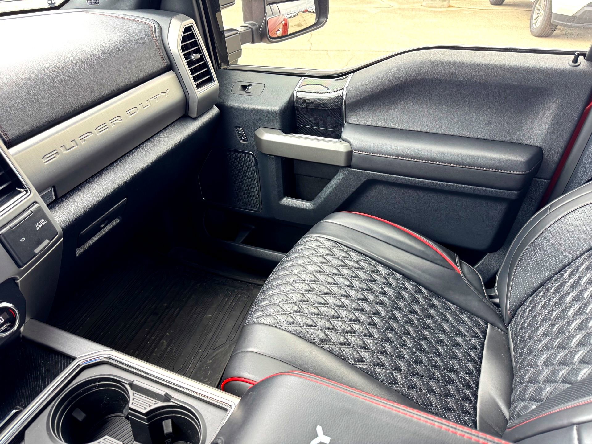 Used 2022 Ford F450 Platinum w/ FX4 Off-Road Package image 34