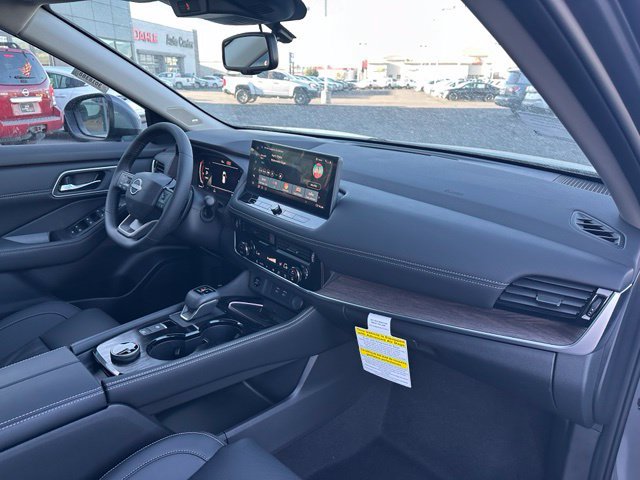 New 2026 Nissan Rogue Platinum AWD/4WD image 17