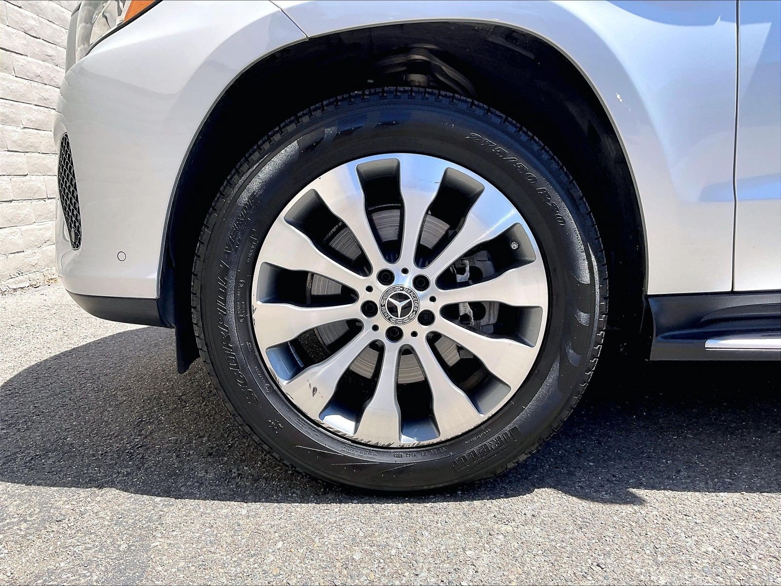 Used 2019 Mercedes-Benz GLS 450 4MATIC image 8