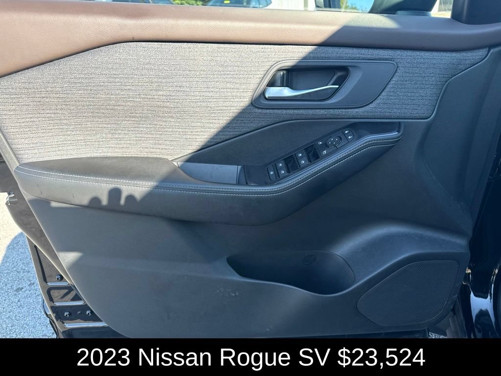 Used 2023 Nissan Rogue SV AWD/4WD image 11