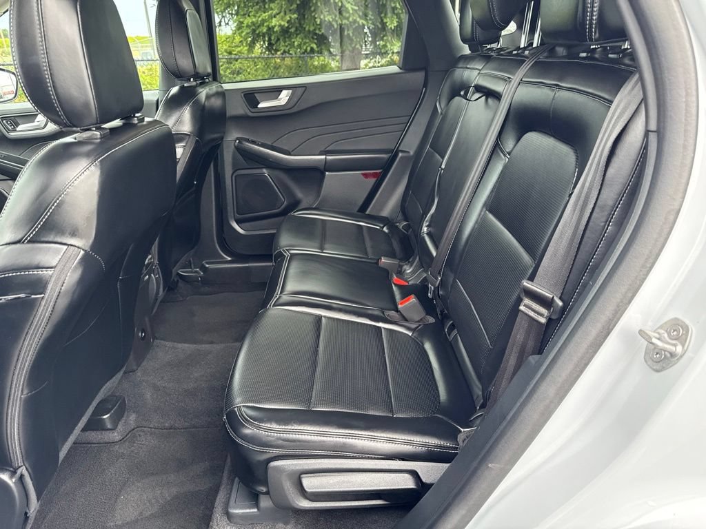 Used 2025 Ford Escape Platinum AWD/4WD image 14