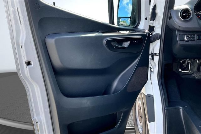 Used 2025 Mercedes-Benz Sprinter 2500 image 20