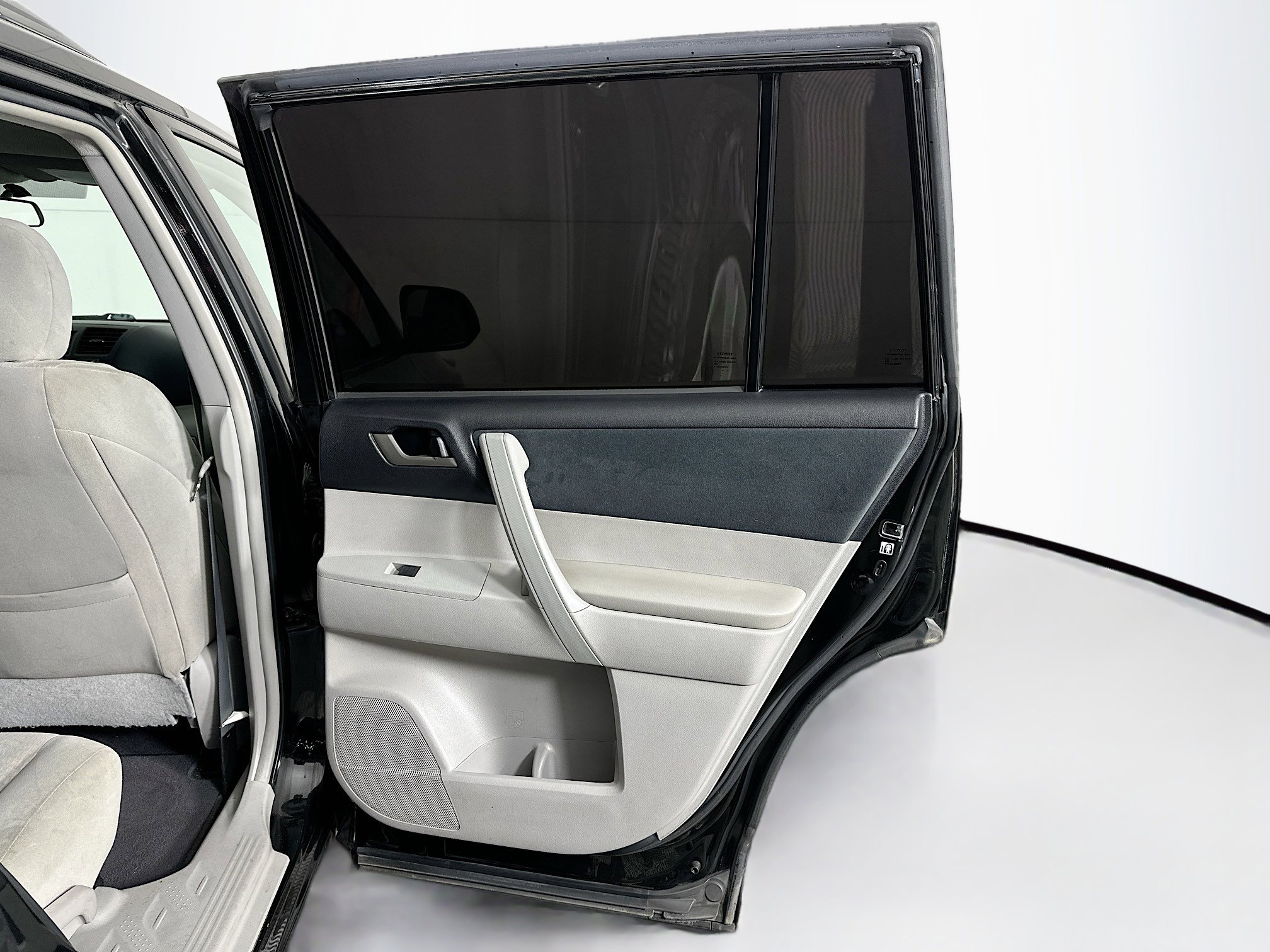 Used 2013 Toyota Highlander Plus image 29