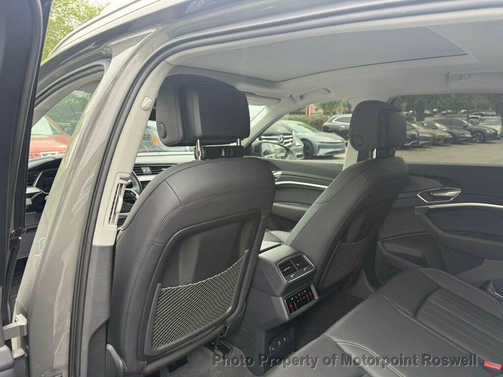 Used 2024 Audi Q8 e-tron Premium AWD/4WD image 9