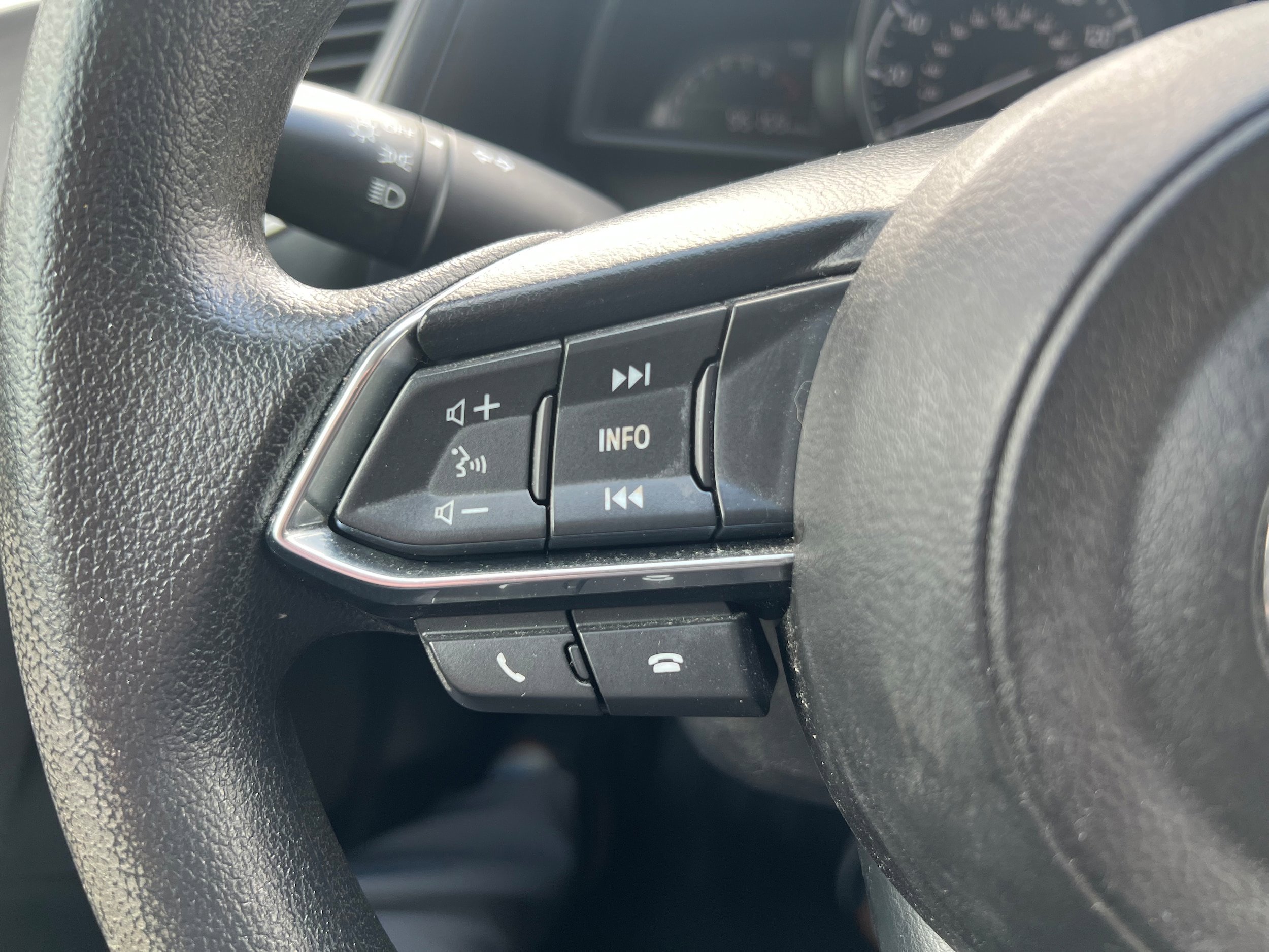 Used 2018 MAZDA MAZDA3 Sport image 21