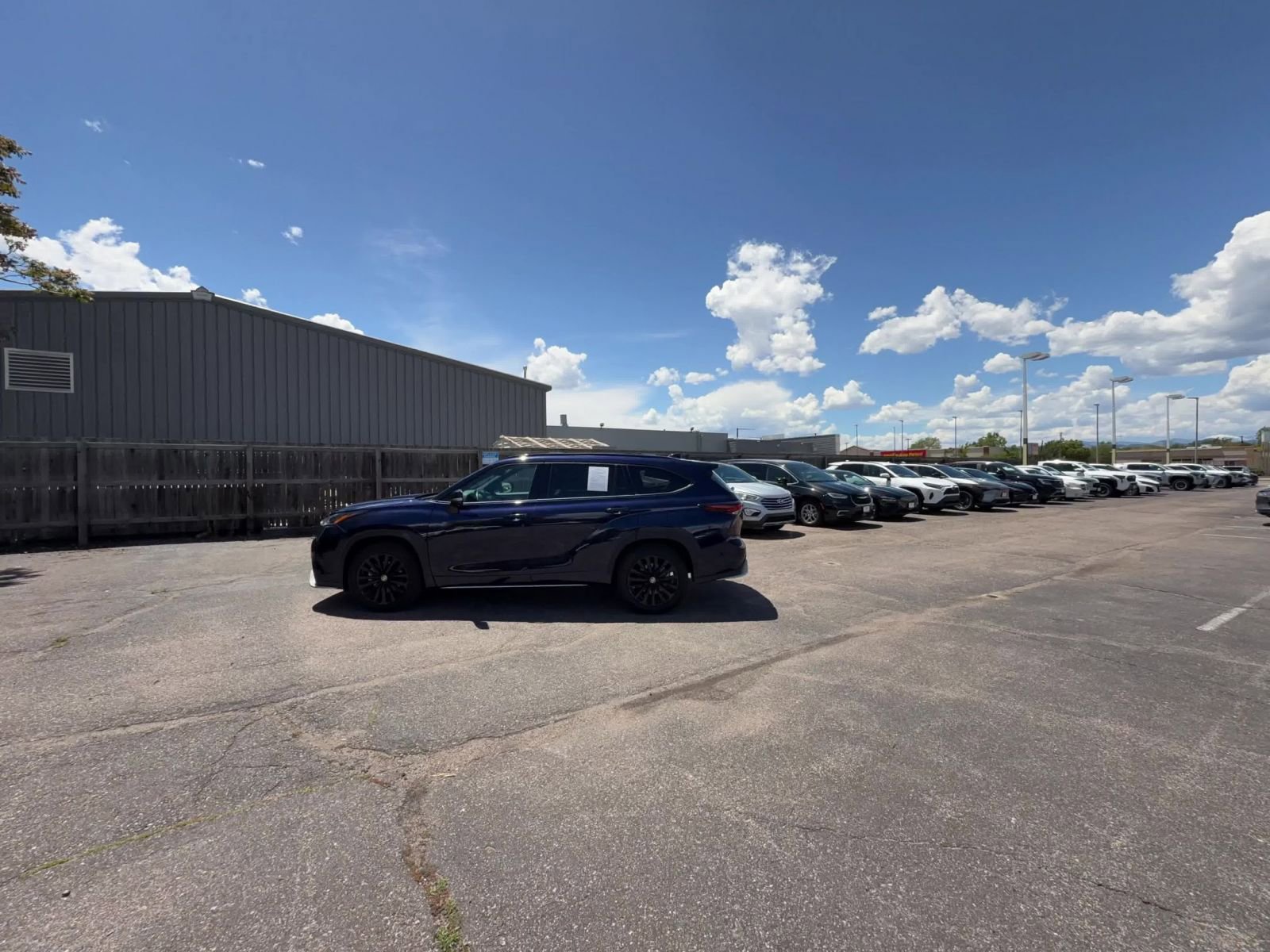 Used 2025 Toyota Highlander XSE AWD/4WD image 14