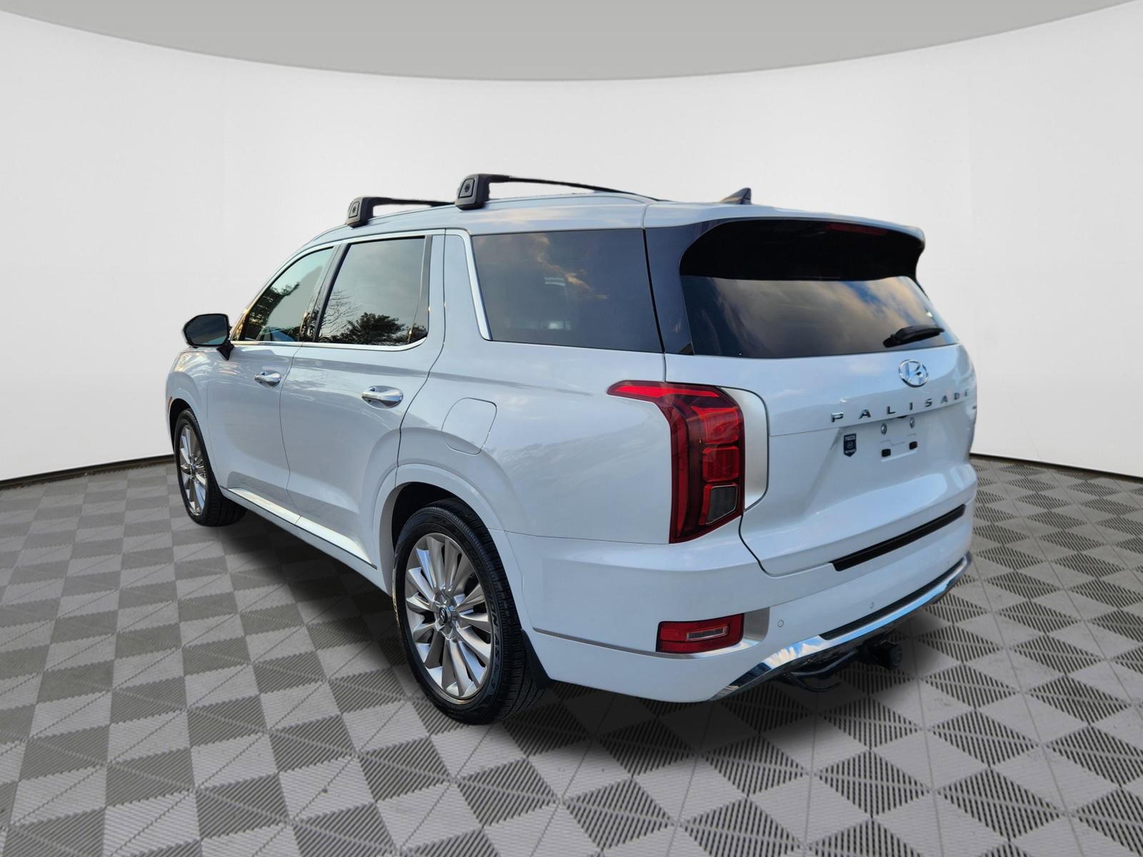 Used 2020 Hyundai Palisade Limited image 3