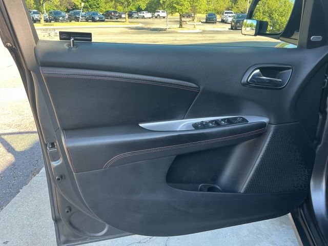 Used 2015 Dodge Journey R/T w/ Flexible Seating Group FWD image 13