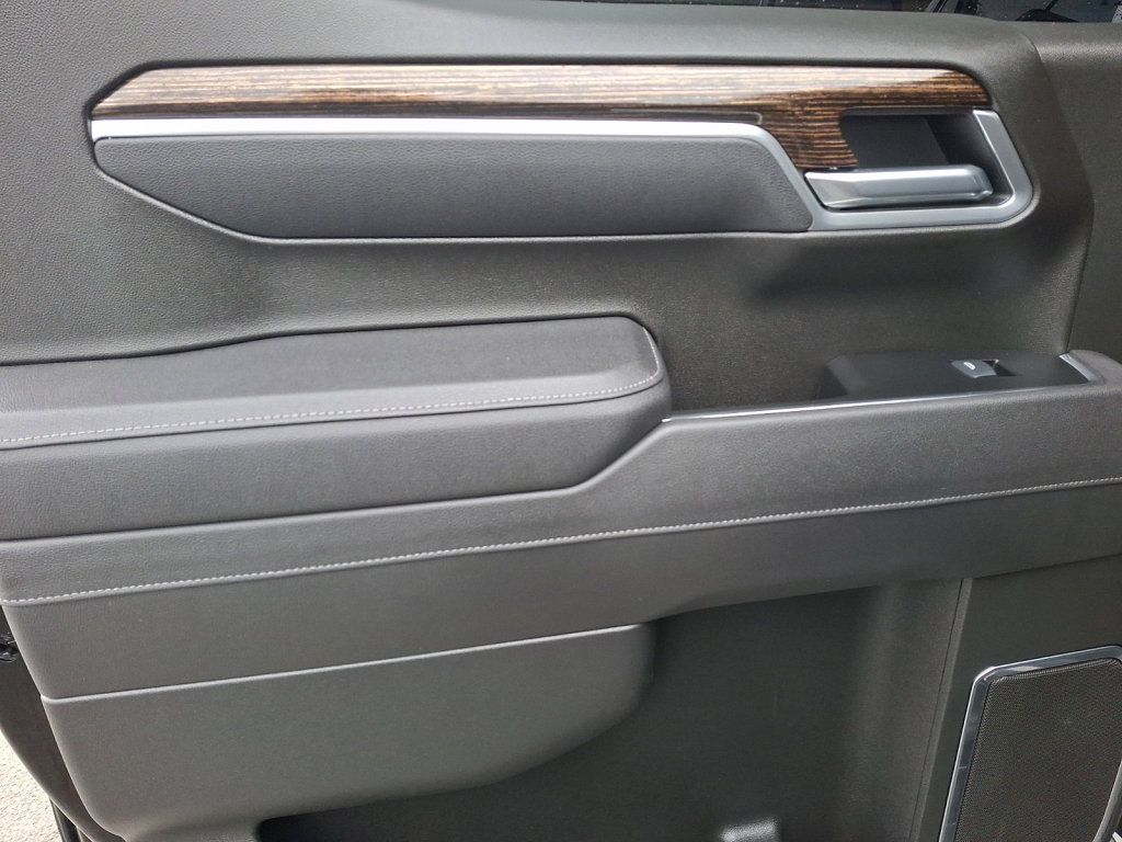 Used 2025 GMC Sierra 1500 Elevation AWD/4WD image 19