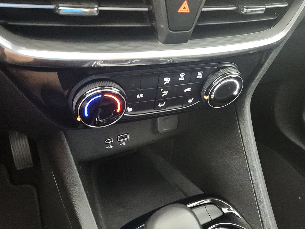 Used 2025 Buick Encore GX Sport Touring w/ Comfort Package FWD image 28