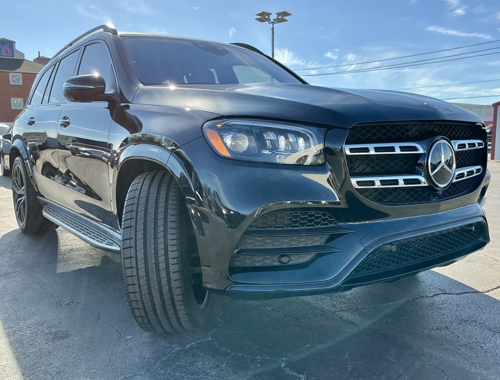 Used 2021 Mercedes-Benz GLS 580 4MATIC image 2