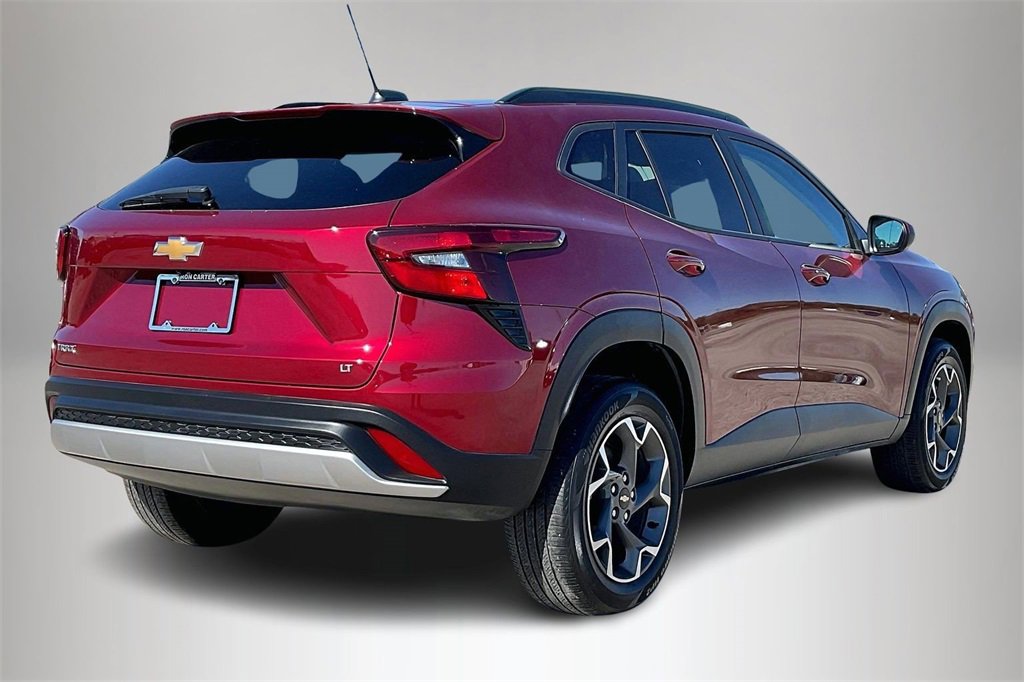 Certified 2024 Chevrolet Trax LT w/ Driver Confidence Package image 5