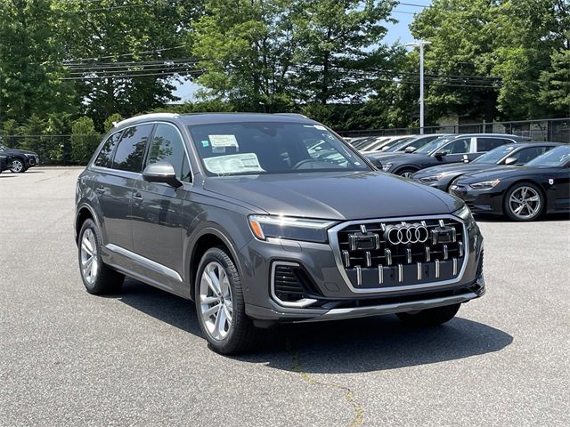 New 2025 Audi Q7 2.0T Premium w/ Convenience Package image 2