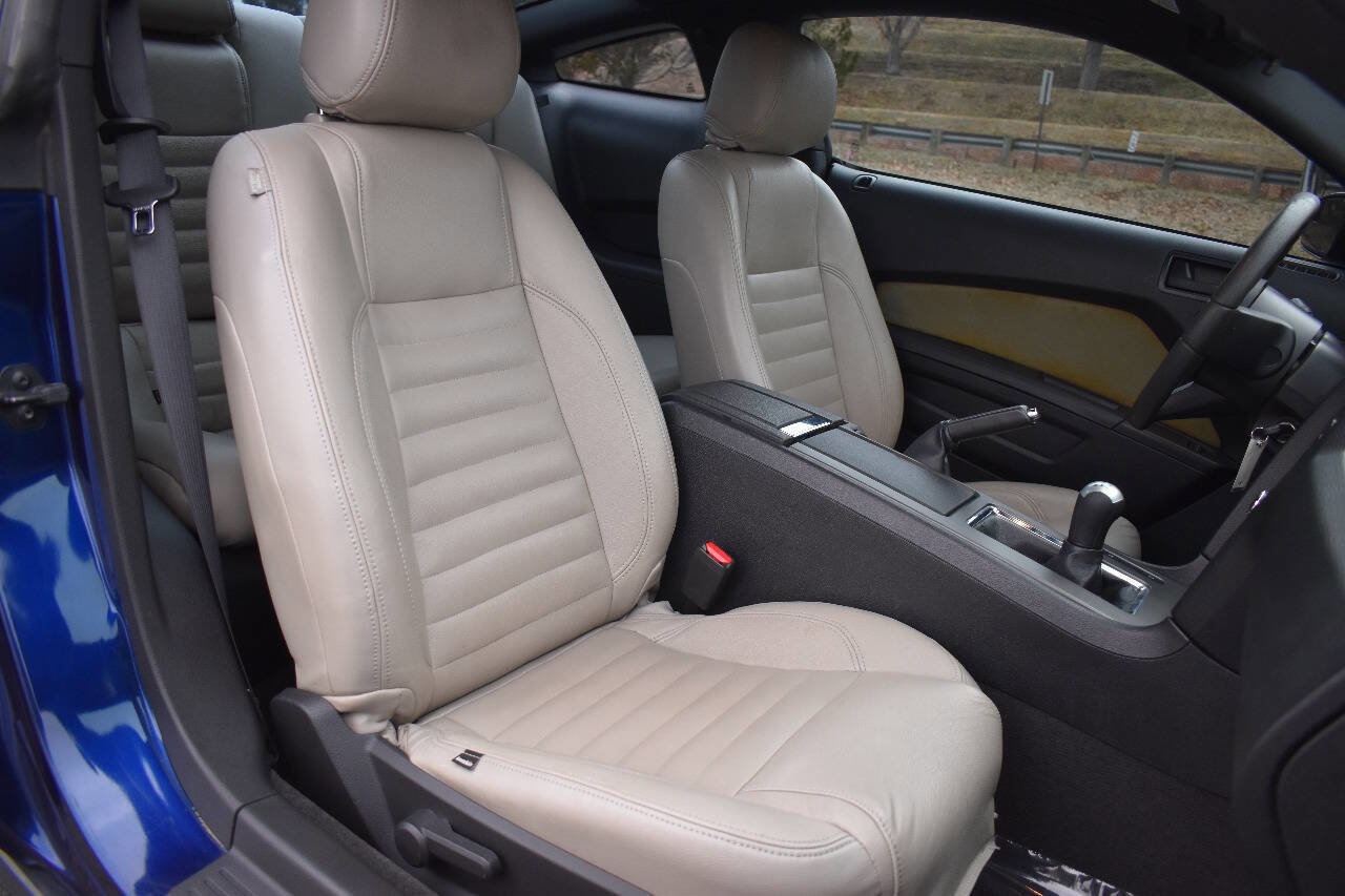 Used 2012 Ford Mustang GT w/ Brembo Brake Pkg RWD image 11