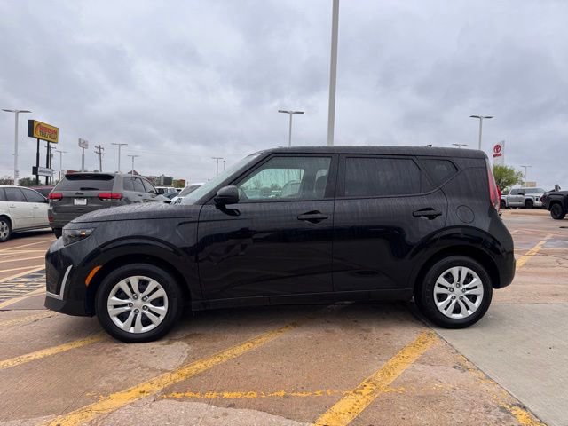 Used 2025 Kia Soul LX image 7