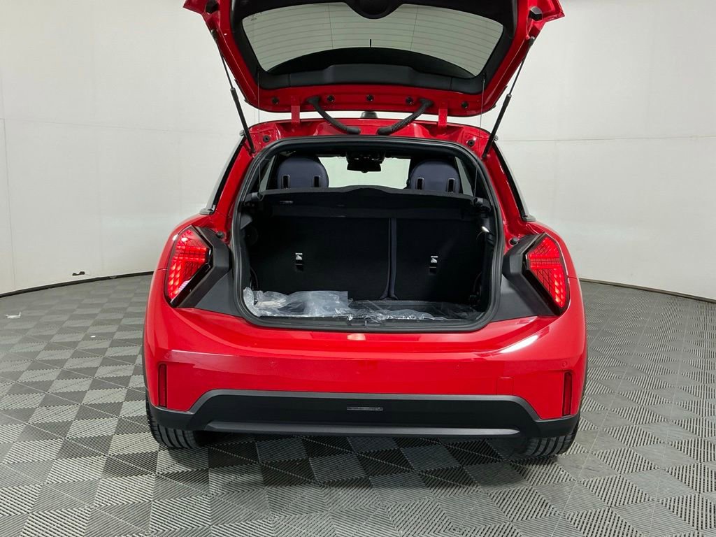 Certified 2025 MINI Cooper 2-Door Hardtop FWD image 23