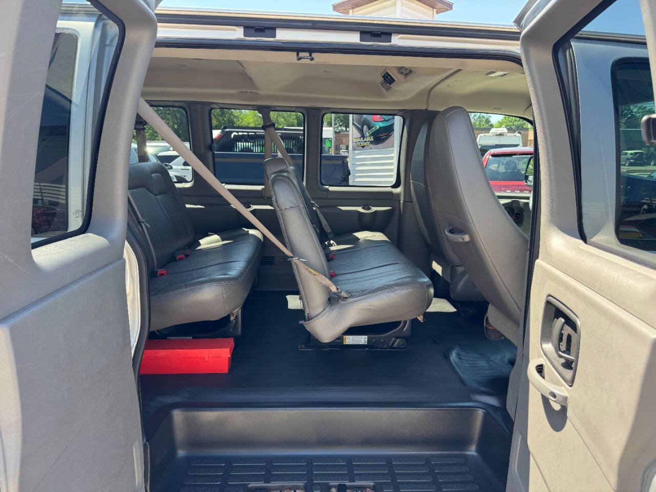 Used 2012 GMC Savana 1500 LS w/ Power Package AWD/4WD image 12