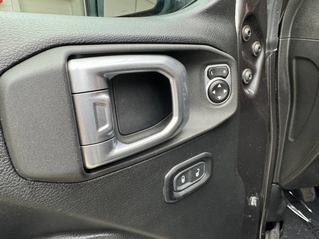 Used 2020 Jeep Gladiator Sport w/ Quick Order Package 23S AWD/4WD image 11