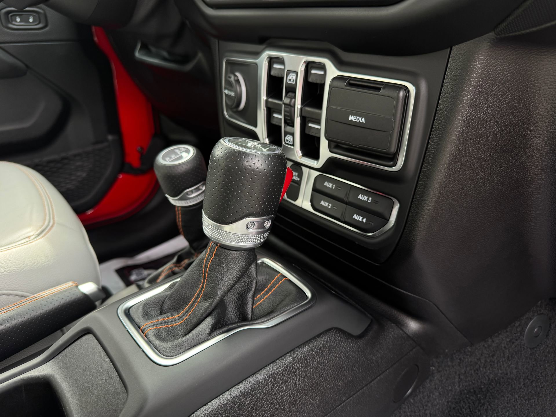 Used 2021 Jeep Gladiator Mojave w/ Uconnect 4C Nav & Sound Group image 53