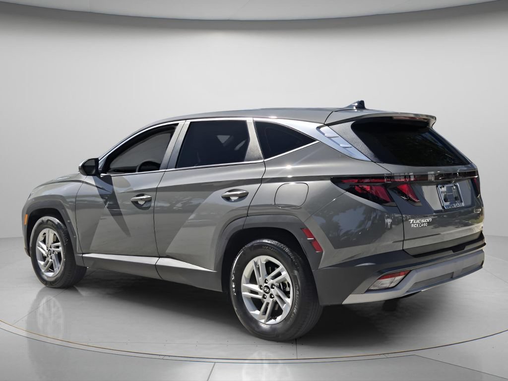 Used 2025 Hyundai Tucson SE FWD image 6