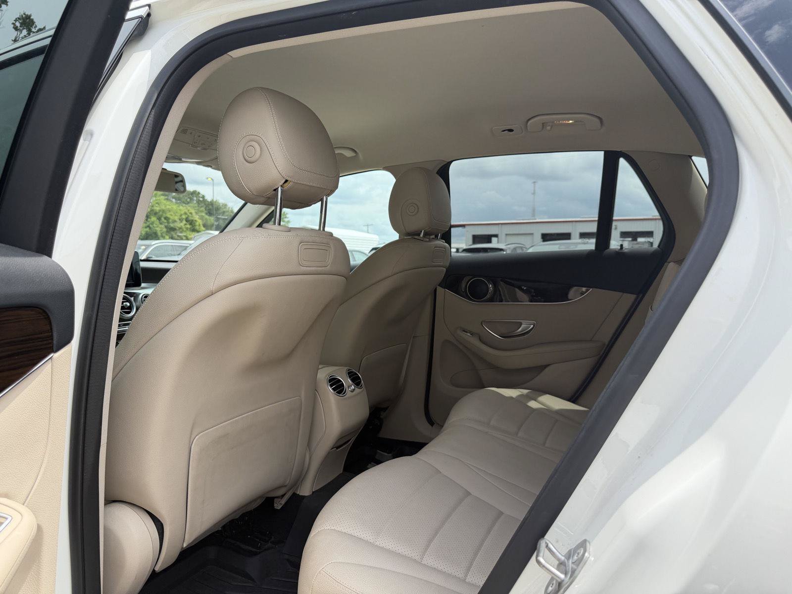 Used 2019 Mercedes-Benz GLC 300 image 16