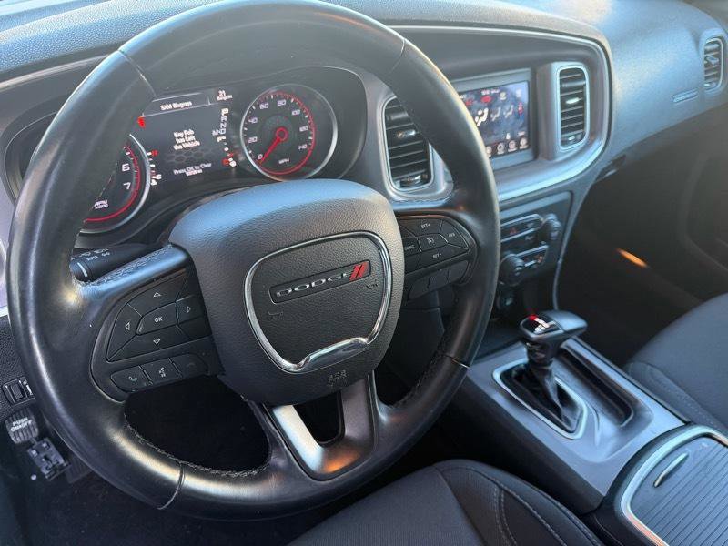 Used 2019 Dodge Charger SXT image 8