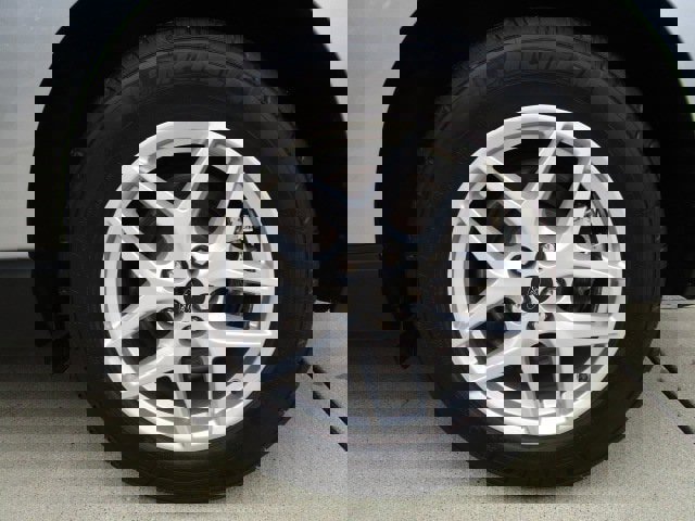 Used 2024 Ford Edge SEL image 9