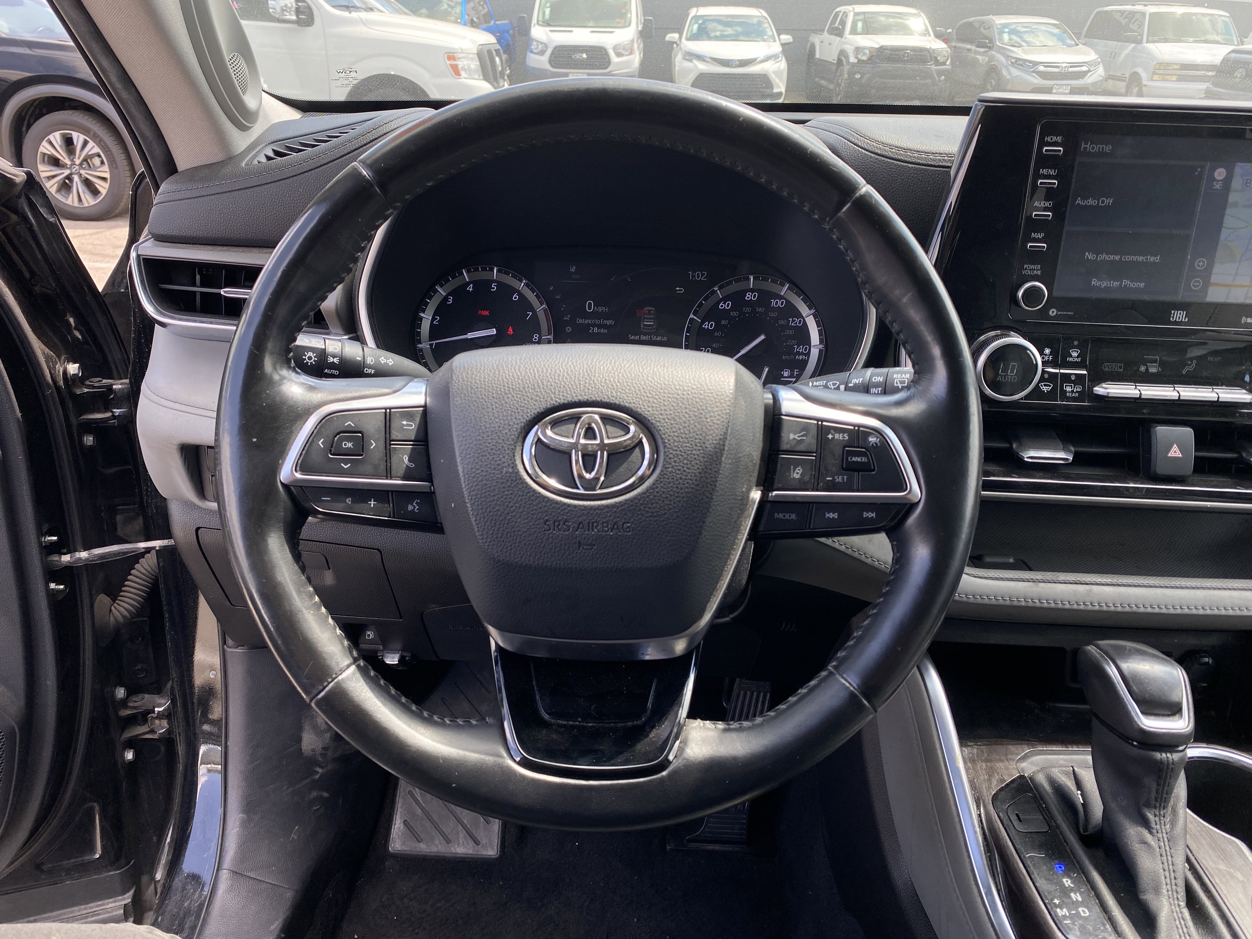 Used 2021 Toyota Highlander Limited image 12