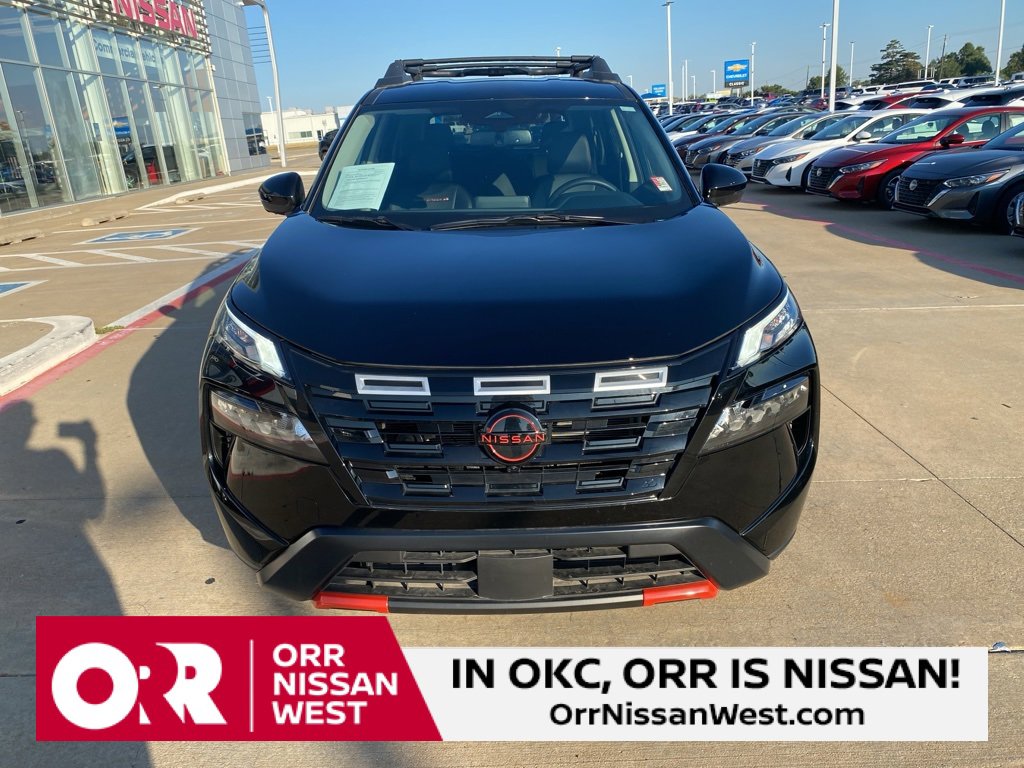 Used 2025 Nissan Rogue SV w/ Rock Creek Premium Package image 8