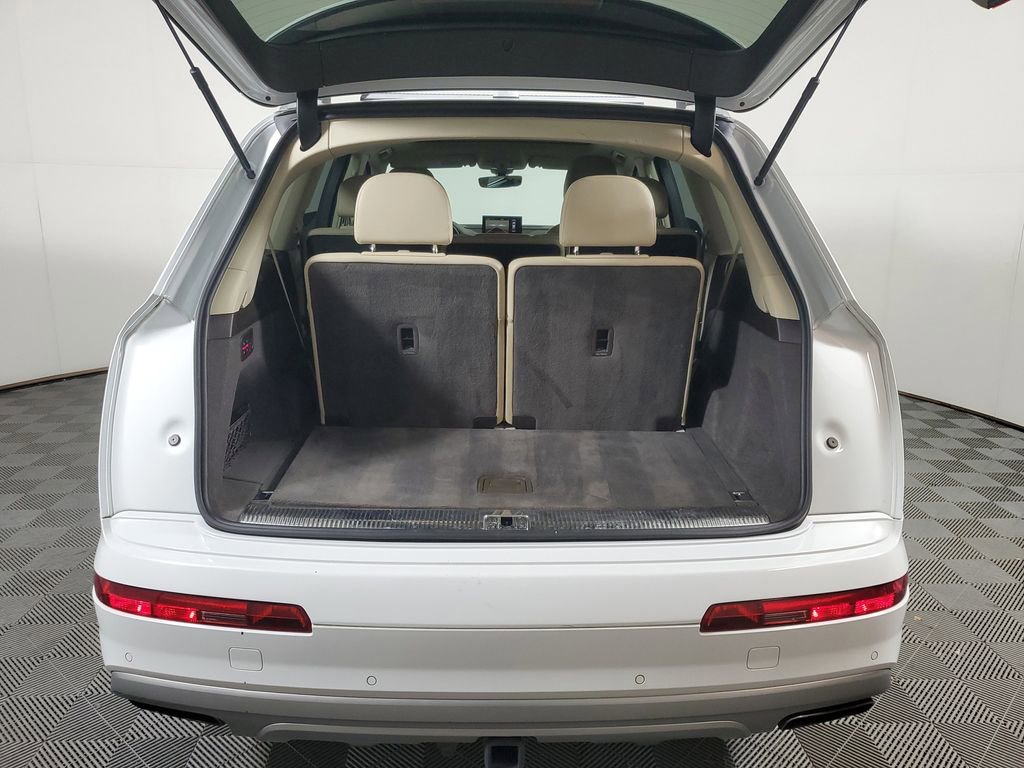 Used 2017 Audi Q7 3.0T Premium Plus image 9