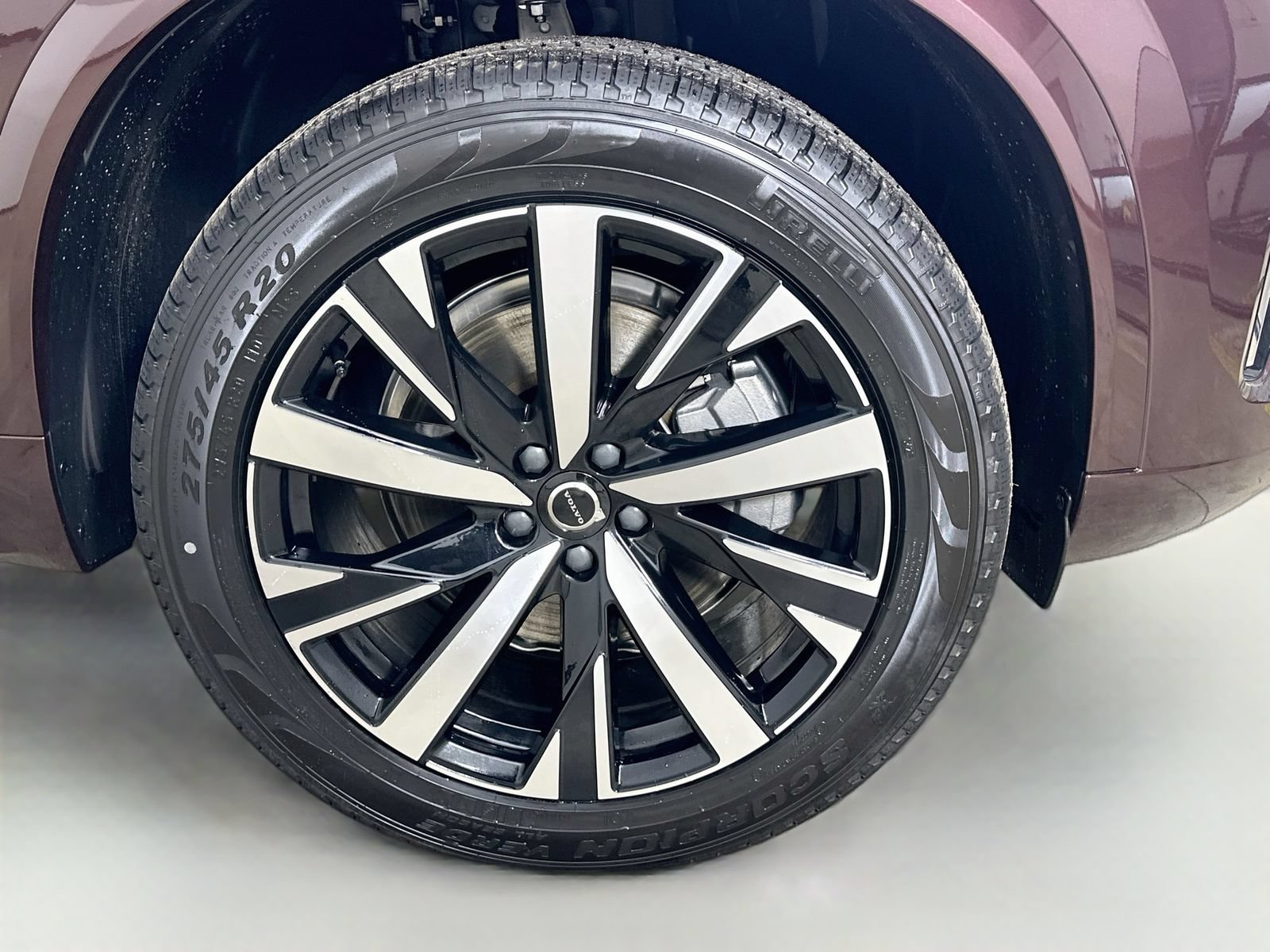 New 2026 Volvo XC90 B5 Core w/ Protection Package Premier AWD/4WD image 10