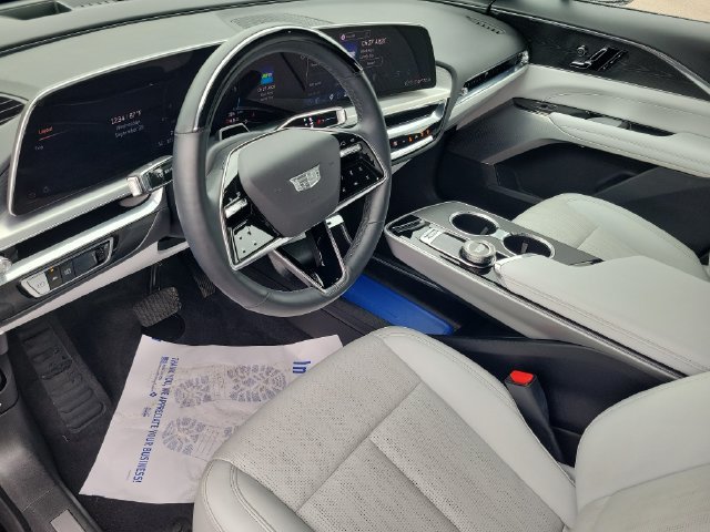 Certified 2024 Cadillac Lyriq Luxury w/ LPO, Floor Liner Package RWD image 6