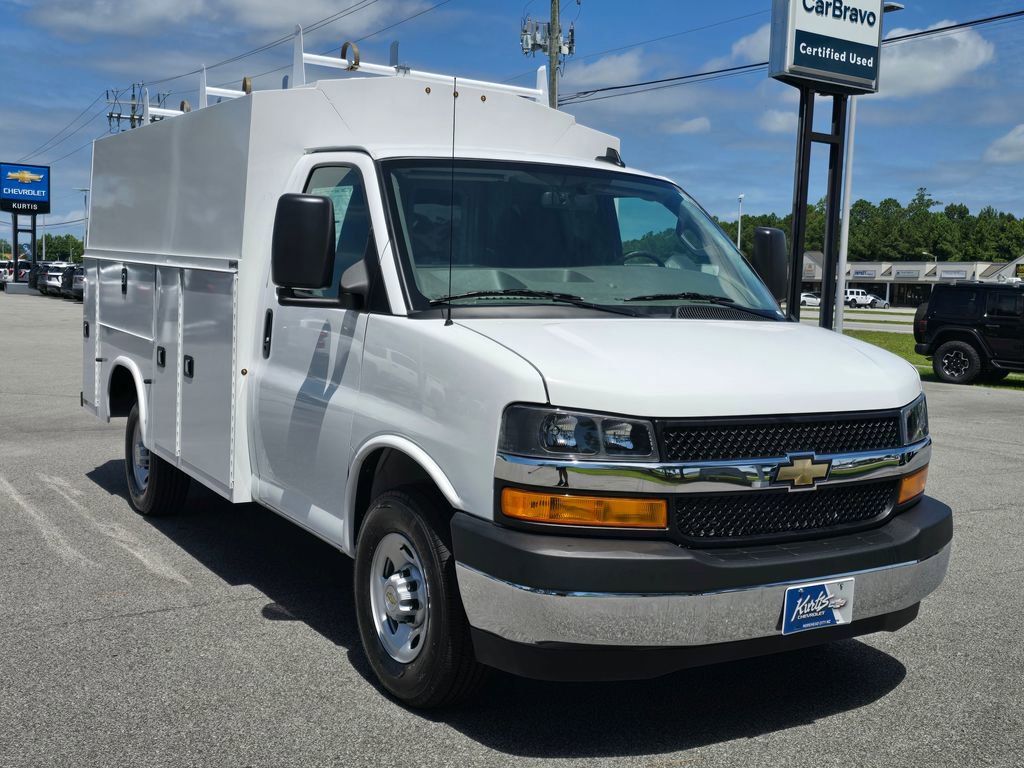New 2025 Chevrolet Express 3500 w/ Power Convenience Package RWD 360° Tour