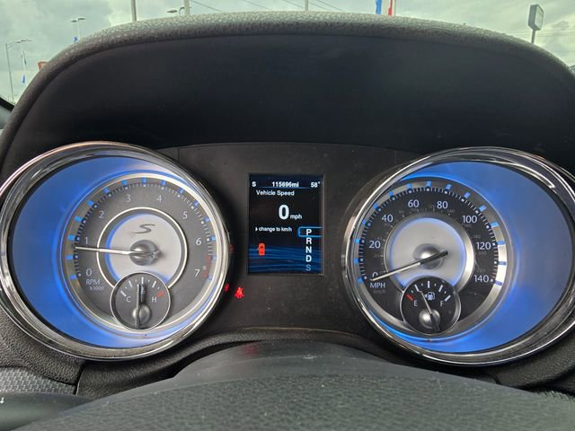 Used 2014 Chrysler 300 S RWD image 27
