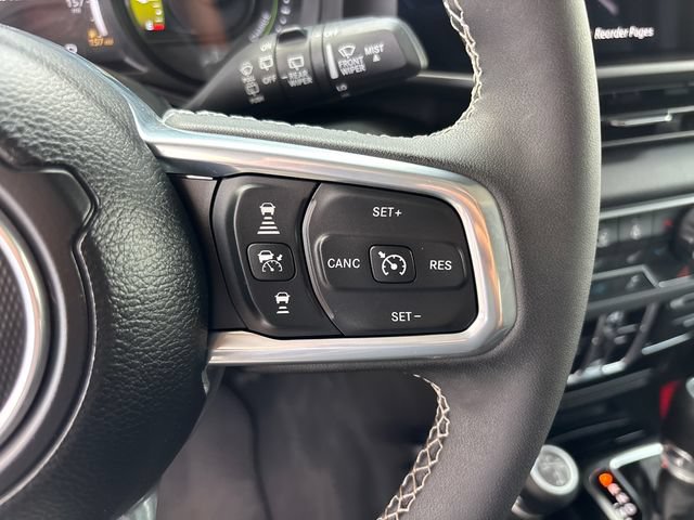 Used 2025 Jeep Wrangler Unlimited Sahara w/ Safety Group AWD/4WD image 20