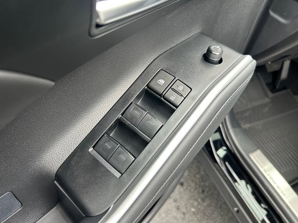 New 2025 Toyota Highlander XLE image 11