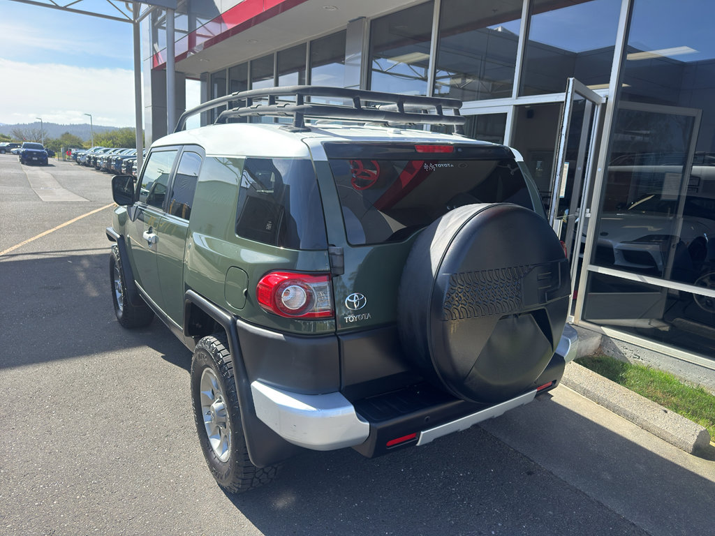 Used 2013 Toyota FJ Cruiser 4WD w/ Upgrade Pkg image 8