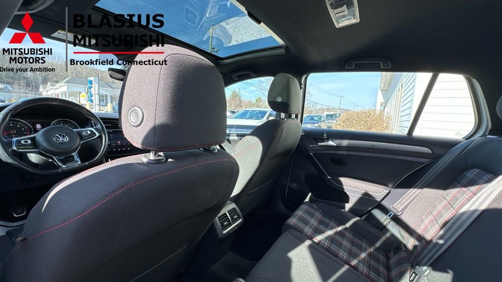 Used 2018 Volkswagen GTI SE image 21