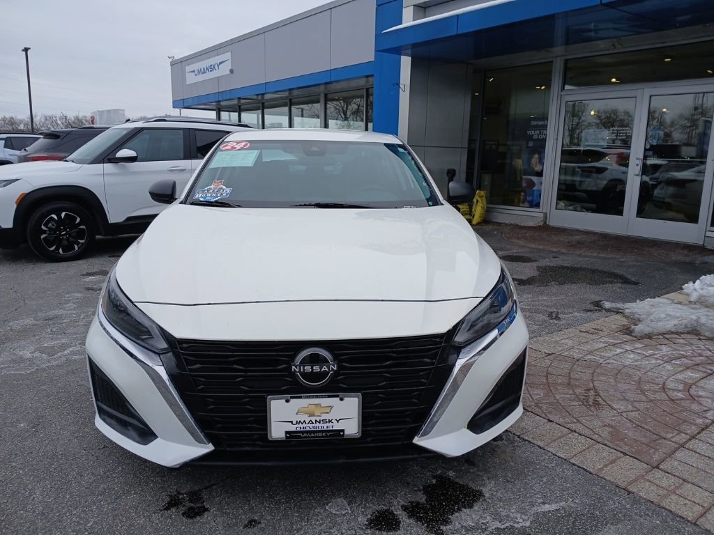 Used 2024 Nissan Altima 2.5 S image 2