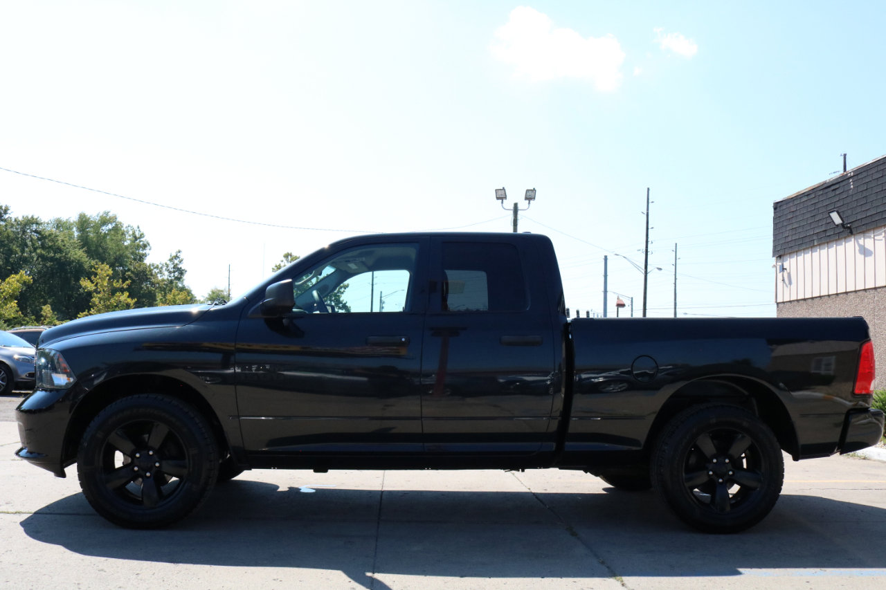 Used 2018 RAM 1500 Express w/ Black Ram 1500 Express Group image 11