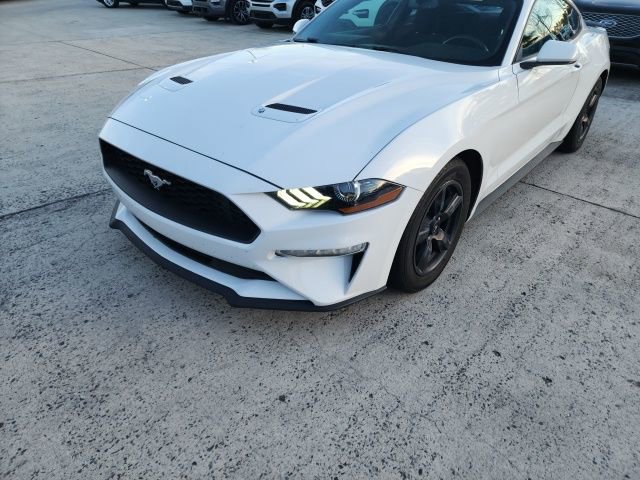 Used 2018 Ford Mustang EcoBoost image 4