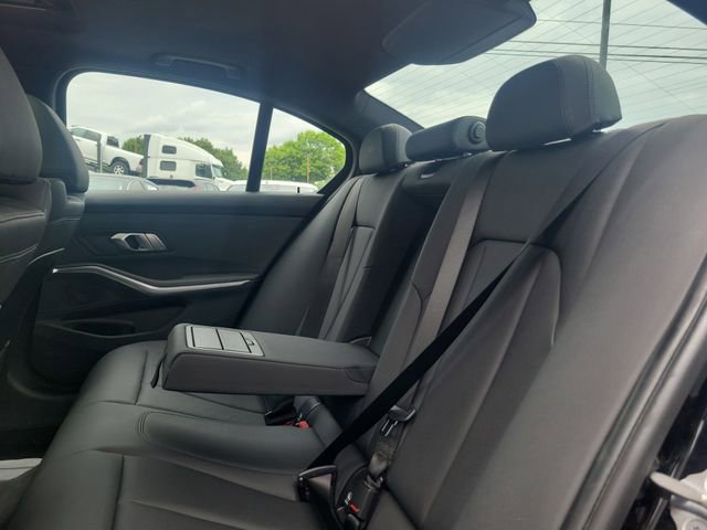 Used 2019 BMW 330i Sedan w/ Convenience Package RWD image 28