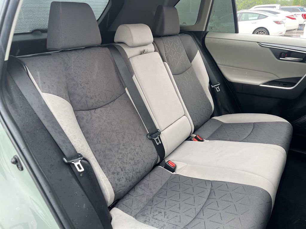 Used 2021 Toyota RAV4 XLE w/ Convenience Package image 27