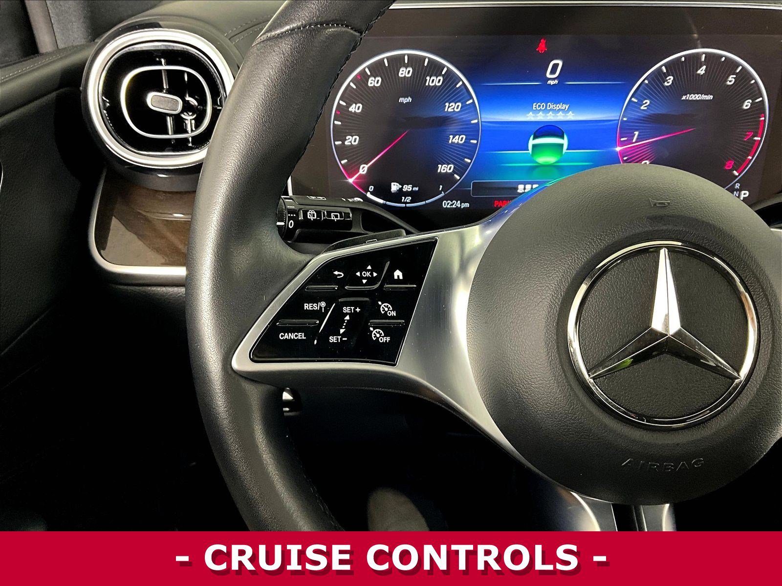 Used 2023 Mercedes-Benz GLC 300 4MATIC image 11