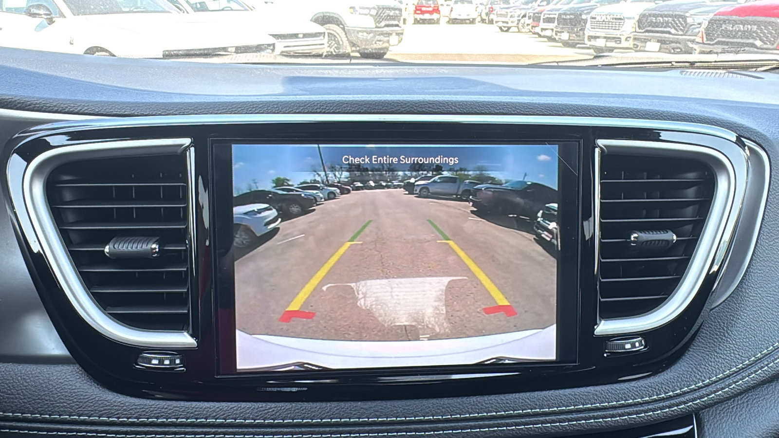 New 2026 Chrysler Pacifica Select FWD image 18