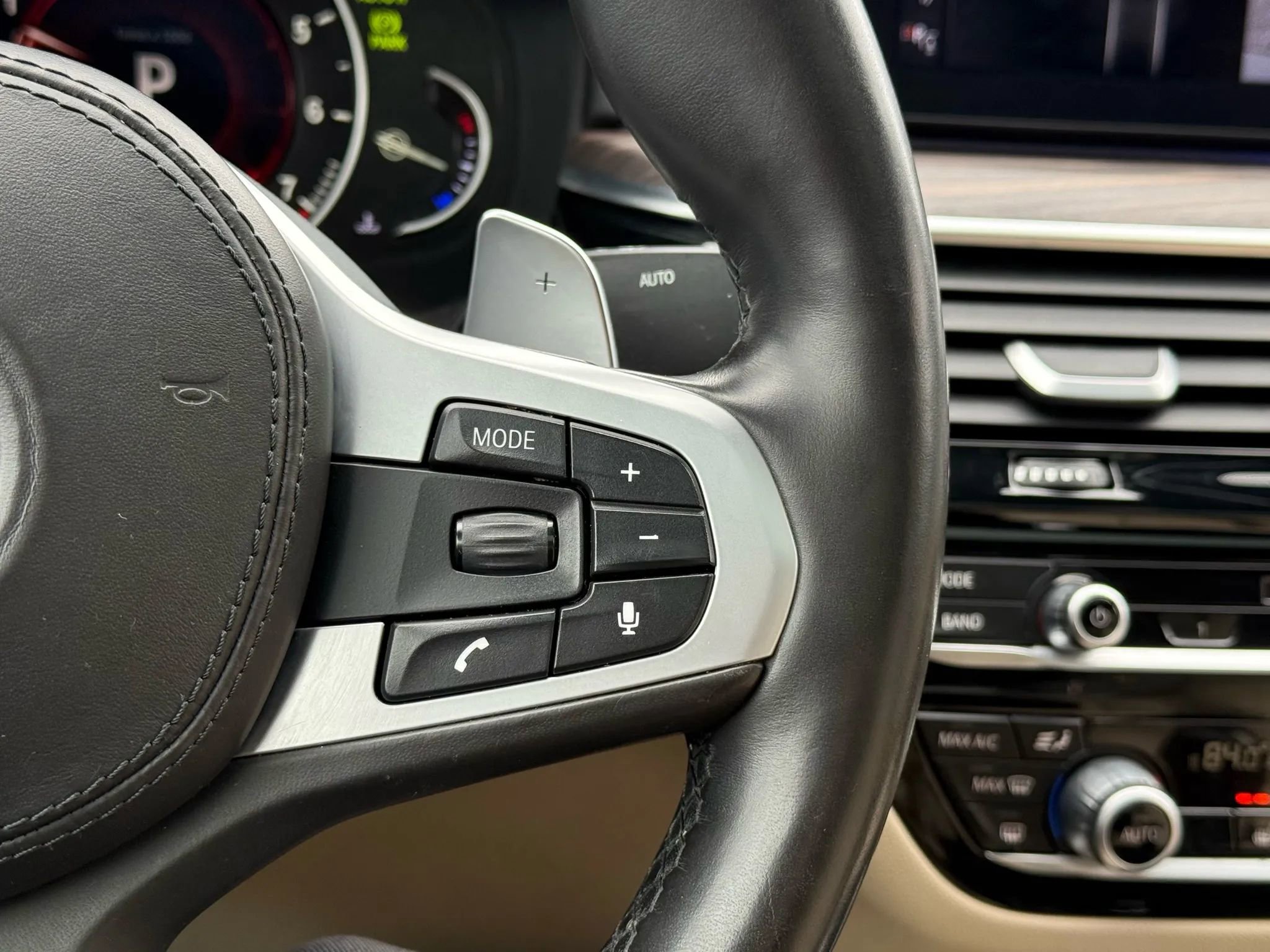 Used 2017 BMW 540i xDrive image 26