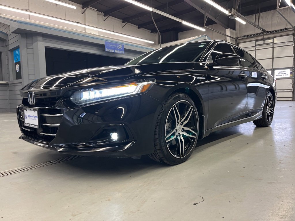 Used 2021 Honda Accord Touring image 3
